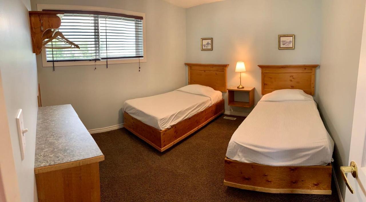 Brookside Motel Golden Extérieur photo