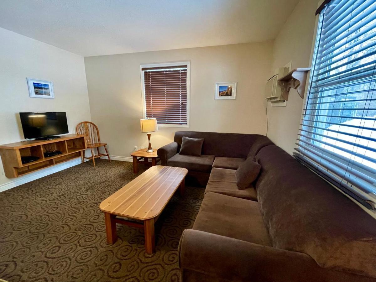 Brookside Motel Golden Extérieur photo