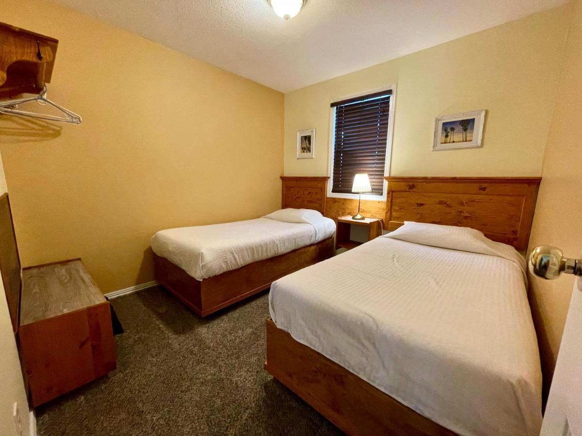 Brookside Motel Golden Extérieur photo