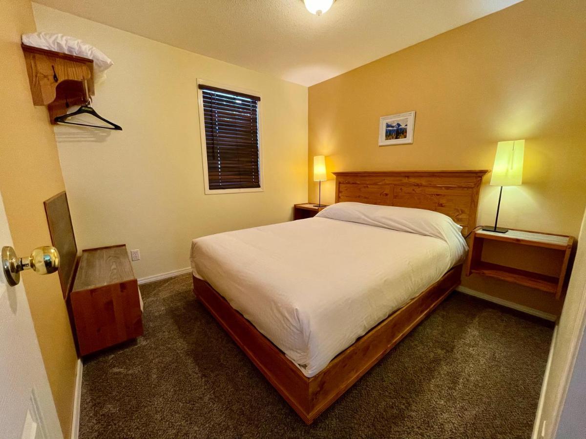 Brookside Motel Golden Extérieur photo